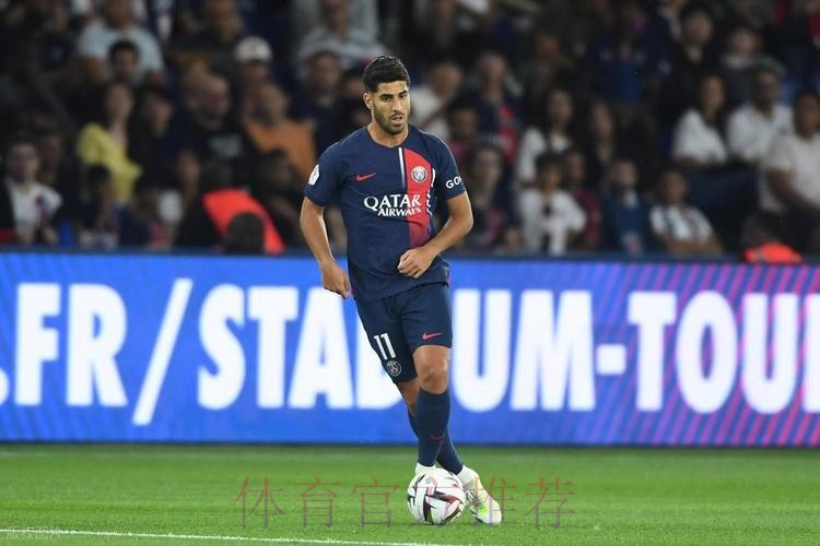 马卡:尽管收到一些报价 但阿森西奥优先考虑留皇马