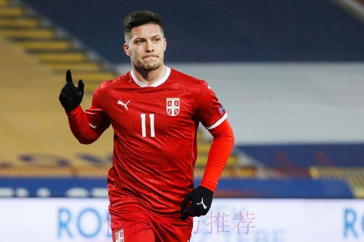 约维奇关注佛罗伦萨Instagram 并为其点赞